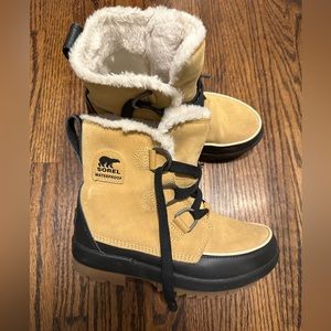 Sorel ankle winter boots